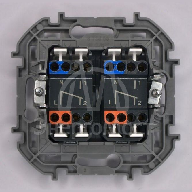 Переключатель модульный 2-кл. Inspiria 10AX 250В бел. Leg 673655