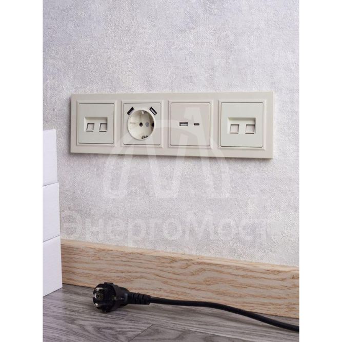 Розетка BRITE USB A+C 18Вт РЮ11-1-БрКр беж. IEK BR-U22-018-K10
