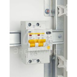 Выключатель автоматический дифференциального тока 2п C 32А 100мА тип AC 4.5кА АД-12 IEK MAD10-2-032-C-100