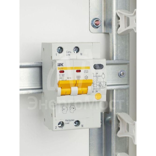 Выключатель автоматический дифференциального тока 2п C 32А 100мА тип AC 4.5кА АД-12 IEK MAD10-2-032-C-100