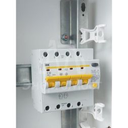 Выключатель автоматический дифференциального тока 4п C 32А 100мА тип AC 4.5кА АД-14 IEK MAD10-4-032-C-100