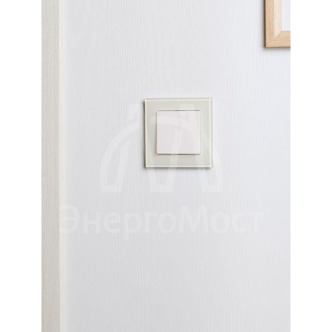 Рамка 1-м BRITE РУ-1-2-БрВа стекло ванильн. IEK BR-M12-G-K10