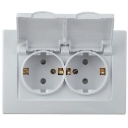 Розетка 2-м СП 16А 250В 2P+E Schuko IP20 с крышкой защ. шторки Plano бел. 1-210-01 Intro Б0053934
