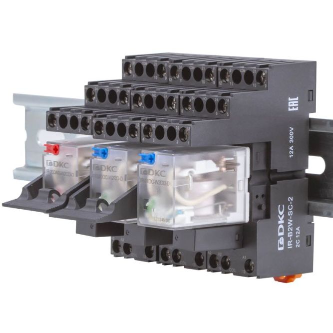 Реле одиночное 230В AC до 5А 4 прекидн. контакта DKC IR-230AC-4CO