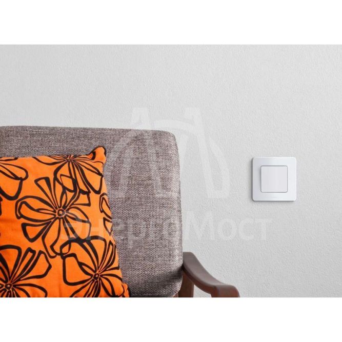 Рамка 1-м Inspiria бел. Leg 673930