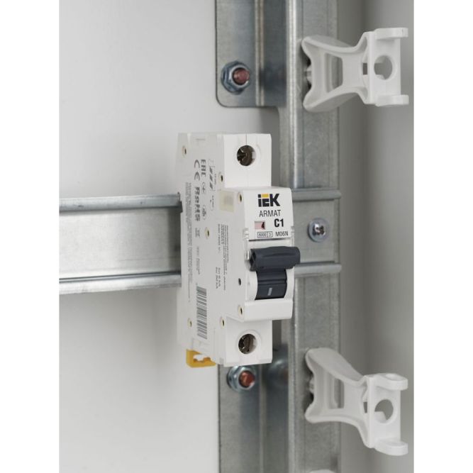Выключатель автоматический 1п C 1А M06N ARMAT IEK AR-M06N-1-C001