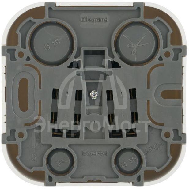 Розетка 1-м ОП Quteo 16А с заземл. бел. Leg 782211