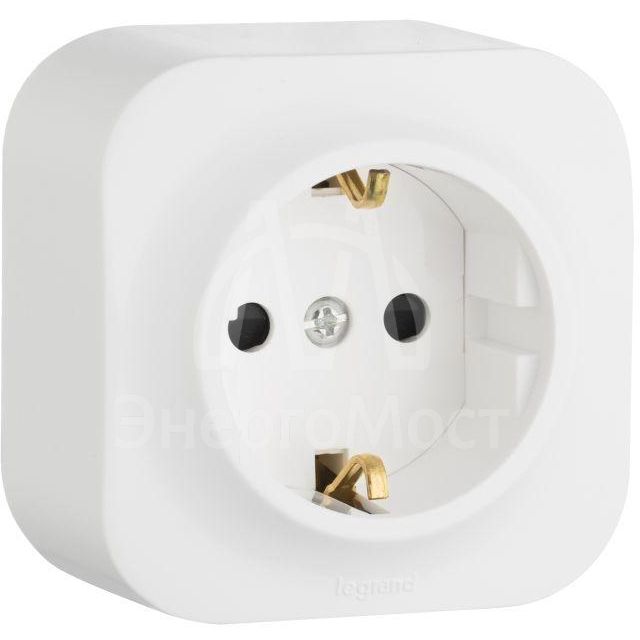 Розетка 1-м ОП Quteo 16А с заземл. бел. Leg 782211