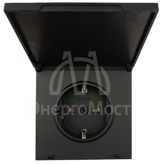 Розетка 1-мест. с/з с крышкой ПБТ СП ZIMA IP20 16А безвинт. зажим черн. бархат LEZARD 704-4288-123BQC