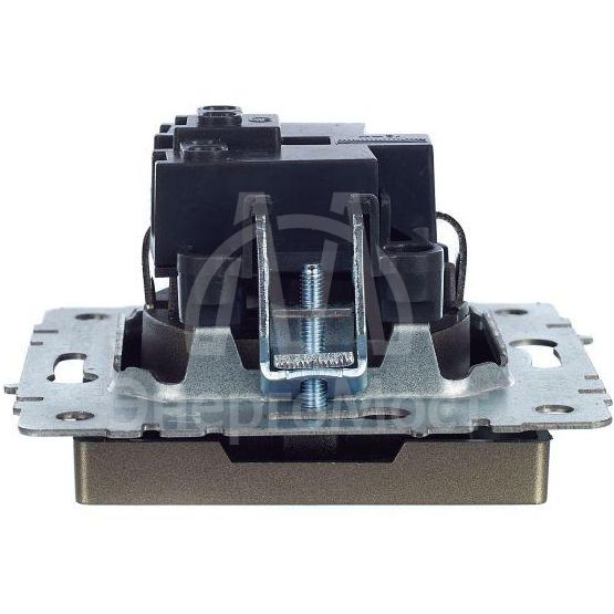 Розетка BRITE РС14-1-0-БрШ 16А с заземл. защ. шторки шампань IEK BR-R14-16-K37