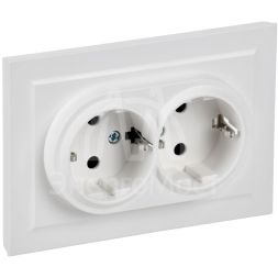 Розетка 2-м СП BRITE РСш12-3-БрАБ 16А в сборе с заземл. защ. шторки арктич. бел. IEK BR-R24-16-K91-F