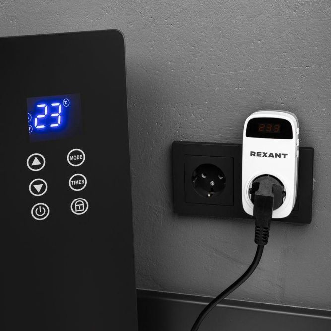 Реле напряжения «вилка-розетка» с дисплеем 16А Rexant 10-6040