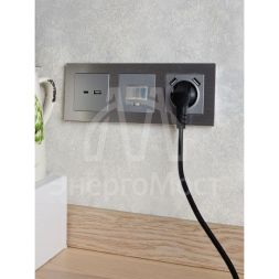 Рамка 3-м BRITE РУ-3-1-БрА металл алюм. IEK BR-M32-M-K47