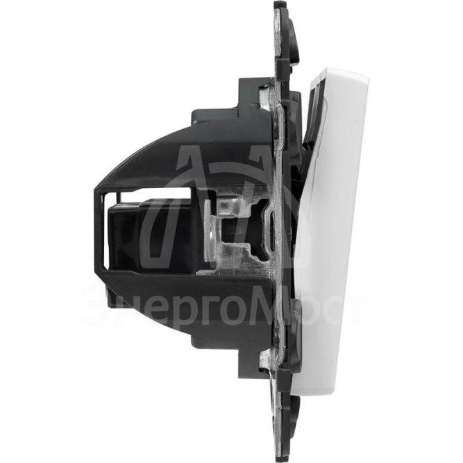 Механизм выключателя 3-кл. СП Valena Life 10А IP20 250В 10AX с лиц. панелью винт. зажимы бел. Leg 752403