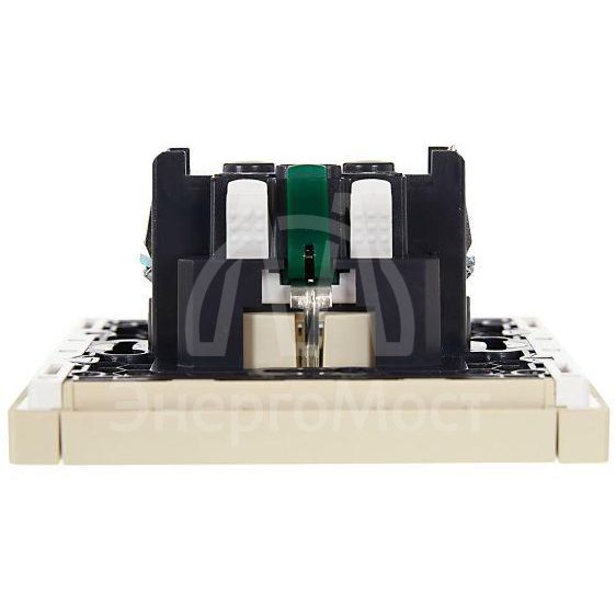 Розетка СП FORTE&amp;amp;PIANO FP413 16А с заземл. защ. шторки безвинт. крепл. ваниль IEK FP-R14-16-1-K10